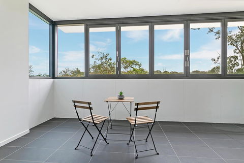 Stylish And Neat Two Bed Apartment In Wentworth Point - Accommodation Asia 8
