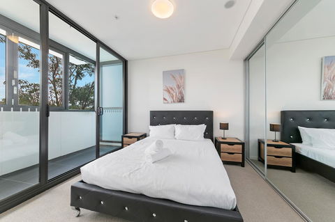 Stylish And Neat Two Bed Apartment In Wentworth Point - Accommodation Asia 7