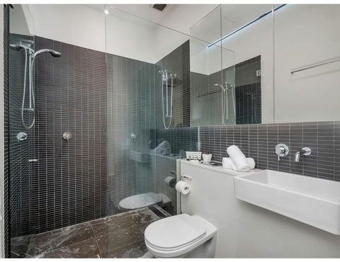 Urban Loft Close To Sydney Hot Spots - Accommodation Asia 4