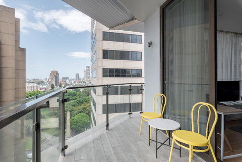 Sydney CBD Modern 2 Bedroom Apartment + Free Car Parking - Accommodation Guide 18