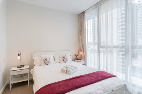 Sydney CBD Modern 2 Bedroom Apartment + Free Car Parking - Accommodation Guide 8