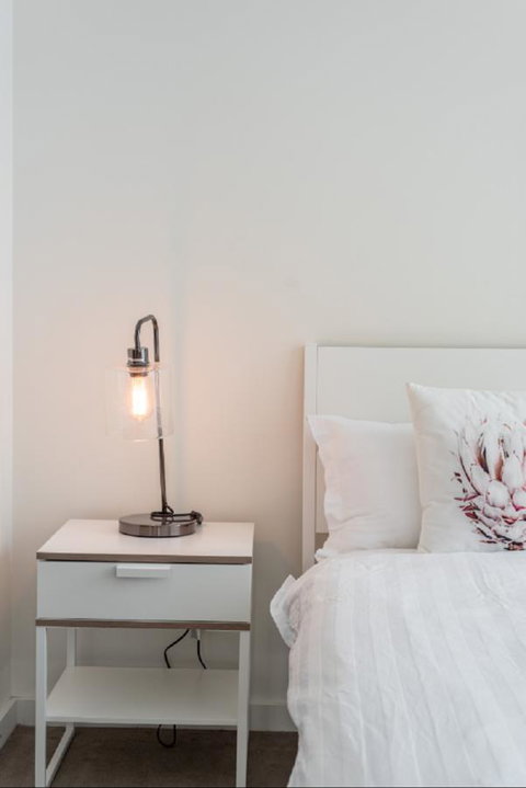 Sydney CBD Modern 2 Bedroom Apartment + Free Car Parking - Accommodation Guide 11