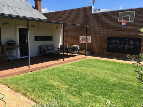 Thelma's Temora - Accommodation Asia 11