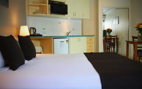 The Byron Beachcomber - Accommodation Guide 8