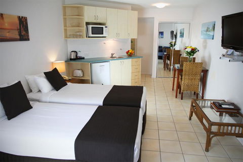 The Byron Beachcomber - Accommodation Guide 9