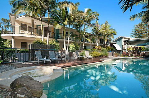 The Byron Beachcomber - Accommodation Guide 1
