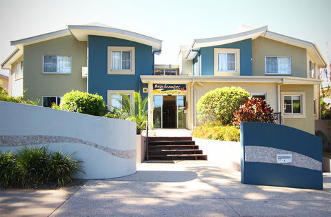 The Byron Beachcomber - Accommodation Guide 2