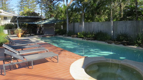 The Byron Beachcomber - Accommodation Guide 0