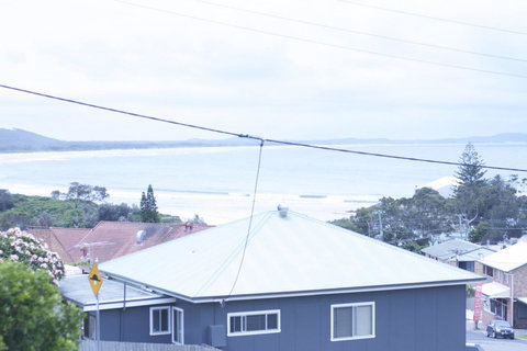 Clareview, 8 Korogora Street - Accommodation Asia 8