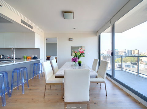 Zara Tower â€“ Luxury Suites And Apartments - Accommodation Guide 10
