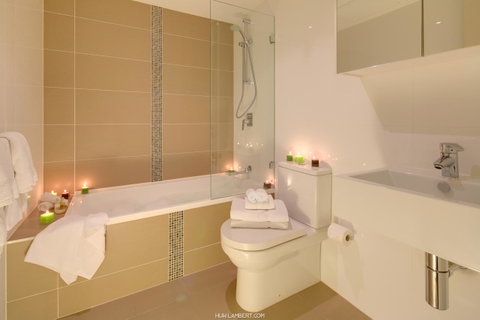 Zara Tower â€“ Luxury Suites And Apartments - Accommodation Guide 22