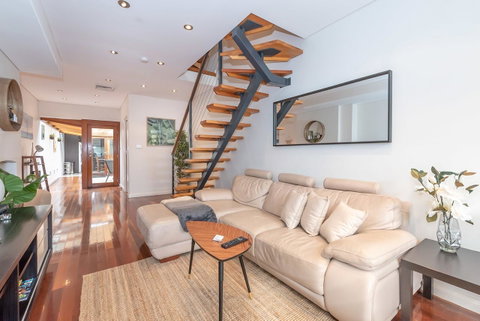 2 Bed House + Loft In Pyrmont - Accommodation Guide 19