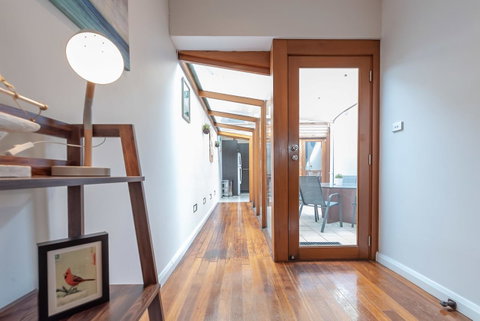 2 Bed House + Loft In Pyrmont - Accommodation Guide 7