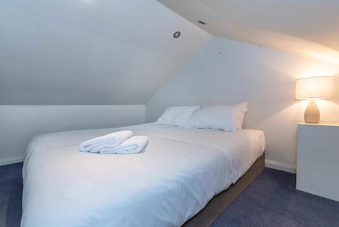 2 Bed House + Loft In Pyrmont - Accommodation Guide 16