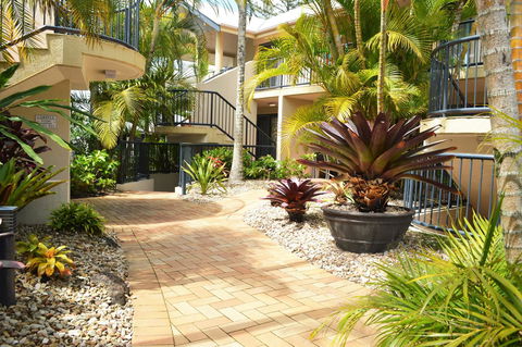 Outrigger Bay - Accommodation Guide 17