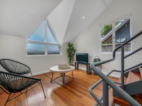 Large Terrace In Sydneyâ€™s Lower North Shore - Accommodation Asia 5