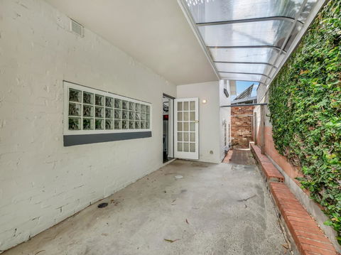 Large Terrace In Sydneyâ€™s Lower North Shore - Accommodation Asia 20