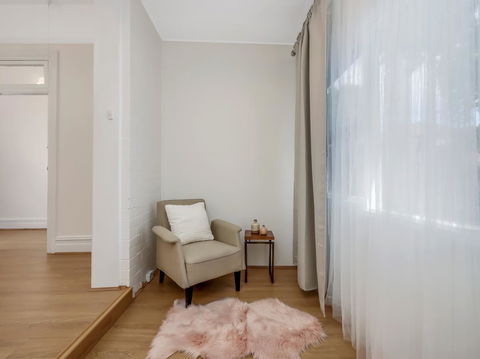Large Terrace In Sydneyâ€™s Lower North Shore - Accommodation Asia 19