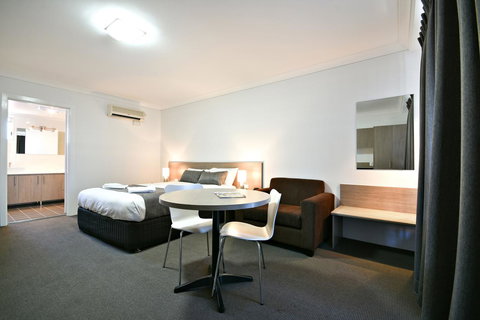 The Aberdeen Motel - Accommodation Asia 2