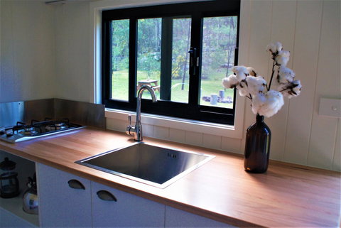 Christopher Tiny House - Accommodation Guide 8