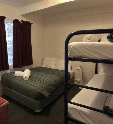 Kon Tiki Apartments - Accommodation Asia 10