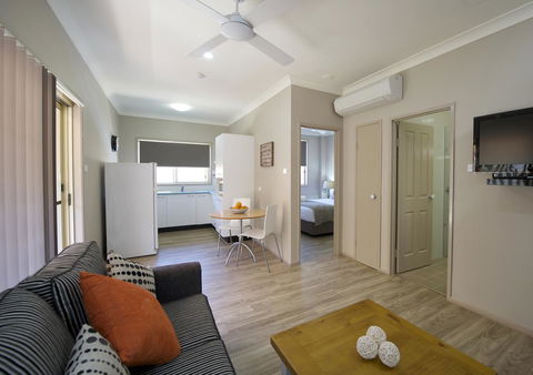 Marty's @ Little Beach - Accommodation Asia 17