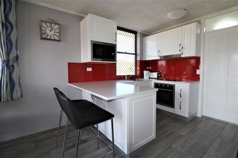 Beachfront 3, 25 Willow Street - Accommodation Asia 5