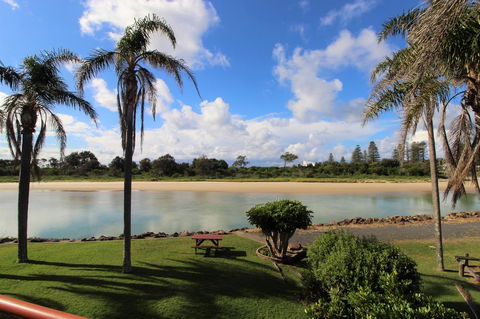 Beachfront 3, 25 Willow Street - Accommodation Asia 7