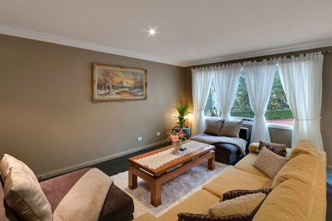 Mountainside B & B - Accommodation Asia 26