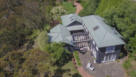 Mountainside B & B - Accommodation Asia 7
