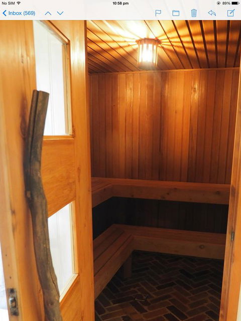 Hideaway Holiday Apartments - Accommodation Asia 22