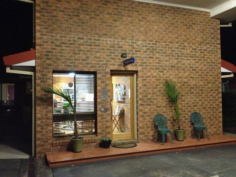 Hume Country Motor Inn - Accommodation Asia 21