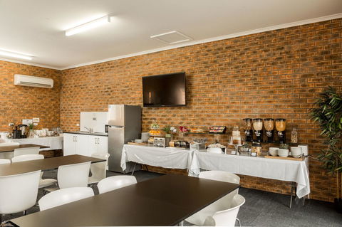 Hume Country Motor Inn - Accommodation Asia 1
