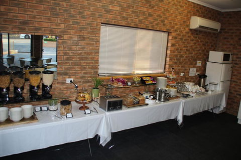 Hume Country Motor Inn - Accommodation Asia 7