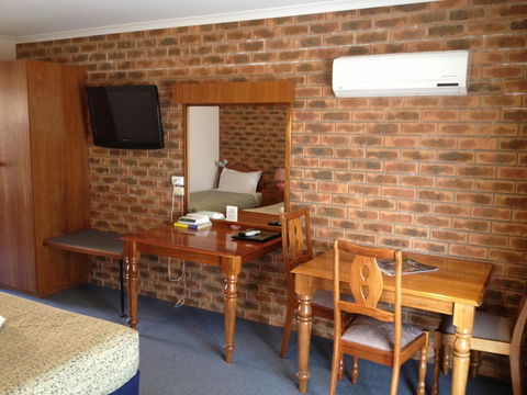 Hume Country Motor Inn - Accommodation Asia 19