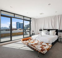 Darling Harbour Penthouse ViewsJacuzzi - Accommodation Asia