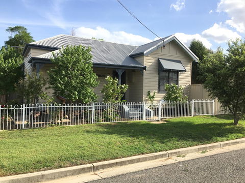 Caledonia Cottage - Accommodation China 0