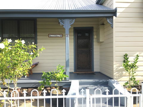 Caledonia Cottage - Accommodation China 6