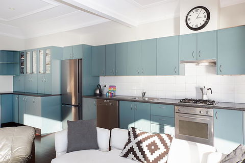 Art Deco Apartment With Breathtaking Water Views - Accommodation China 4