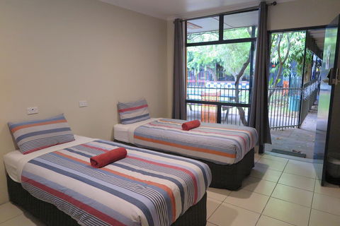 Jump Inn Alice Budget Accommodation - Accommodation Asia 3
