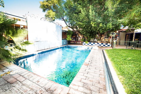 Jump Inn Alice Budget Accommodation - Accommodation Asia 1