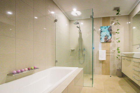 ZEN BY THE WATER - Esplanade Darwin Retreat - Accommodation Asia 19