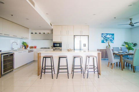 ZEN BY THE WATER - Esplanade Darwin Retreat - Accommodation Asia 21