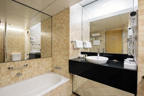 DoubleTree By Hilton Esplanade Darwin - Accommodation Asia 11