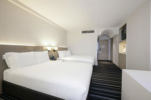 DoubleTree By Hilton Esplanade Darwin - Accommodation Asia 17