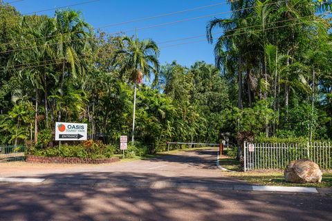 Oasis Tourist Park - Accommodation Asia 24