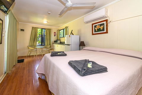 Oasis Tourist Park - Accommodation Asia 9