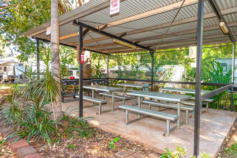 Oasis Tourist Park - Accommodation Asia 19