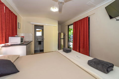 Oasis Tourist Park - Accommodation Asia 12