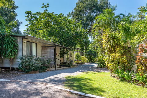Oasis Tourist Park - Accommodation Asia 21